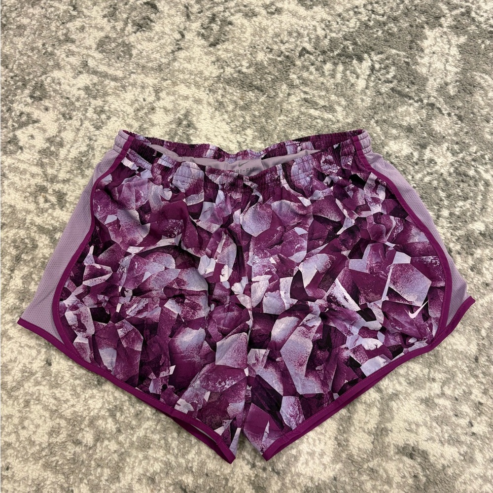 Girls XL Nike Shorts - fit women’s small